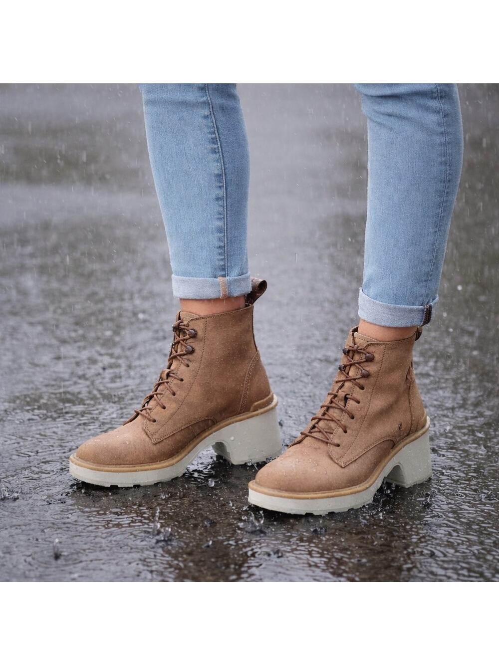 SOREL Hi-Line Heeled Lace Up Waterproof Boot Tan Size 7.5